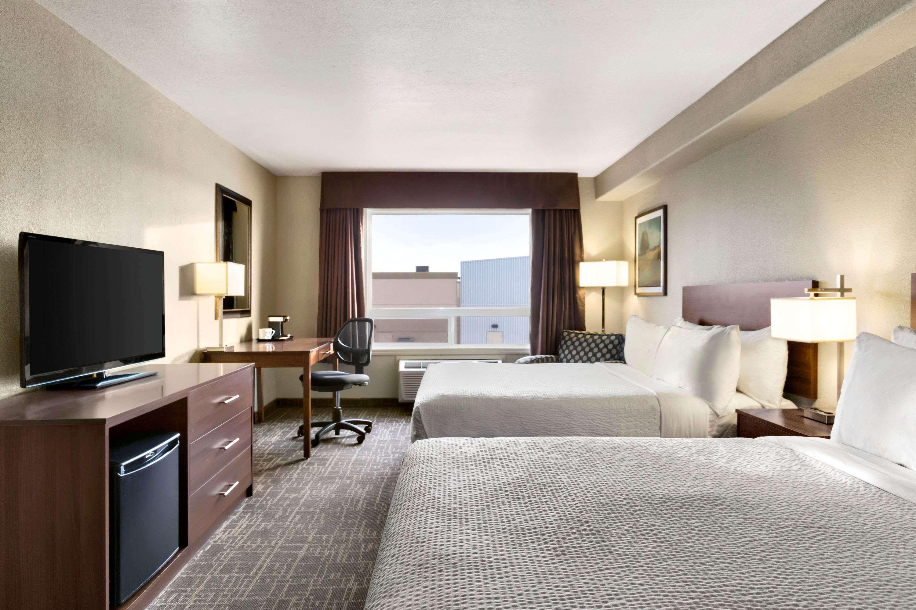 Days Inn & Suites By Wyndham Yorkton Bagian luar foto