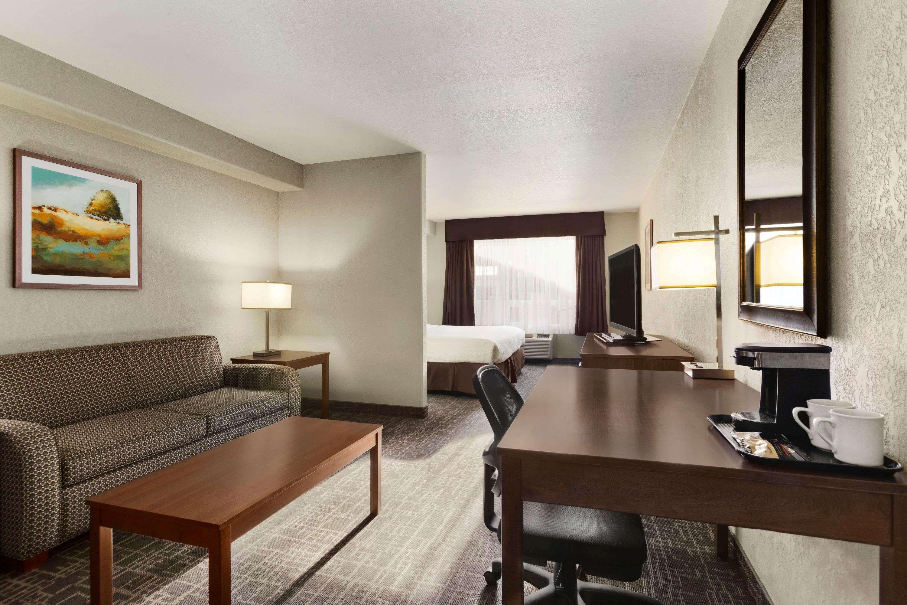 Days Inn & Suites By Wyndham Yorkton Bagian luar foto