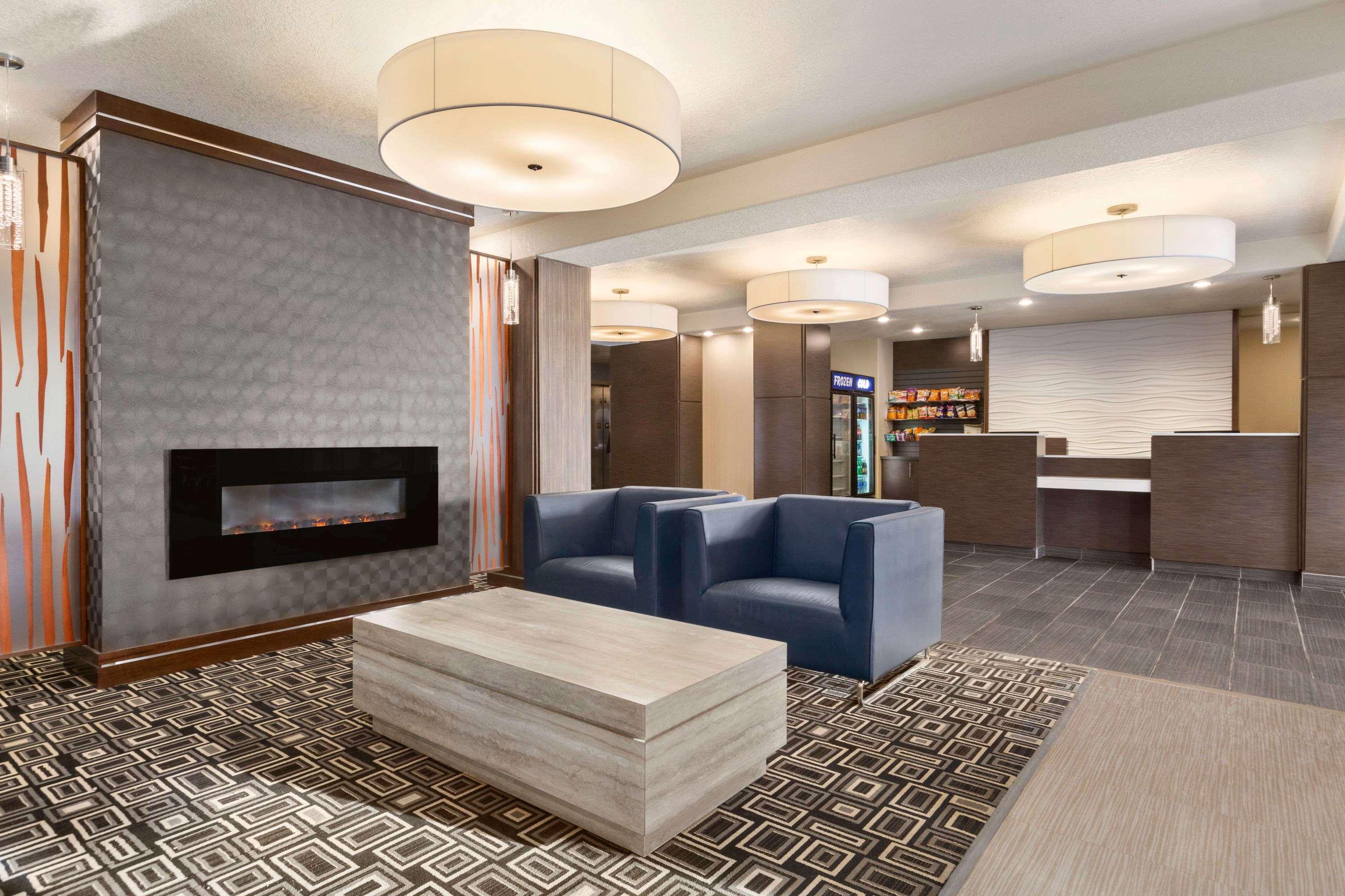 Days Inn & Suites By Wyndham Yorkton Bagian luar foto