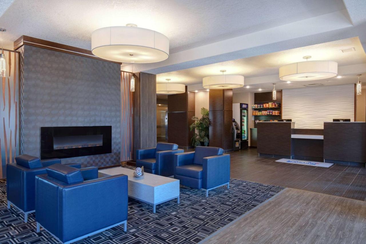 Days Inn & Suites By Wyndham Yorkton Bagian luar foto