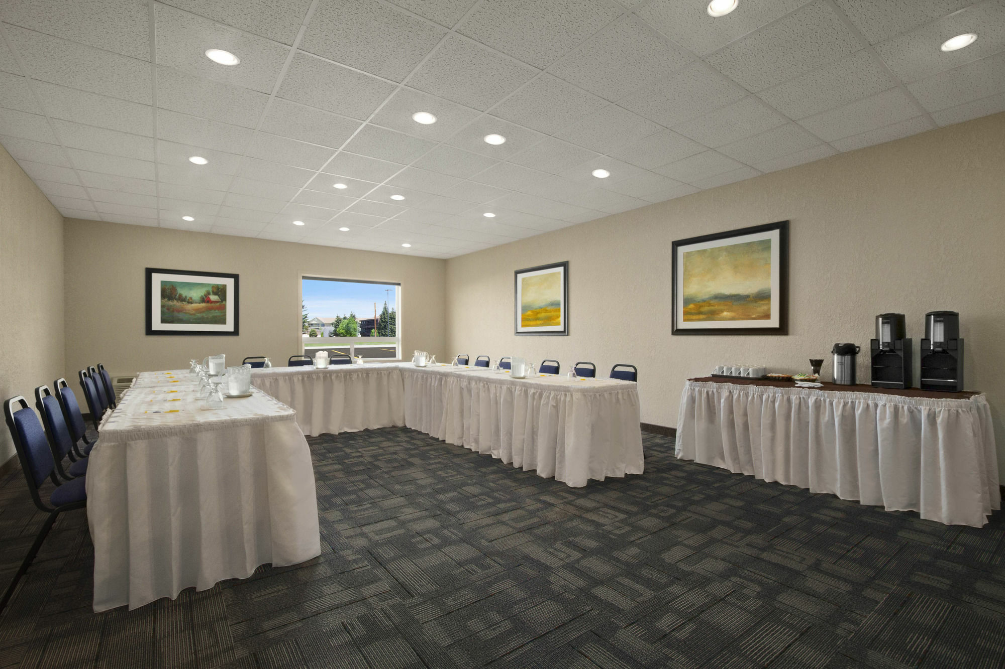 Days Inn & Suites By Wyndham Yorkton Bagian luar foto